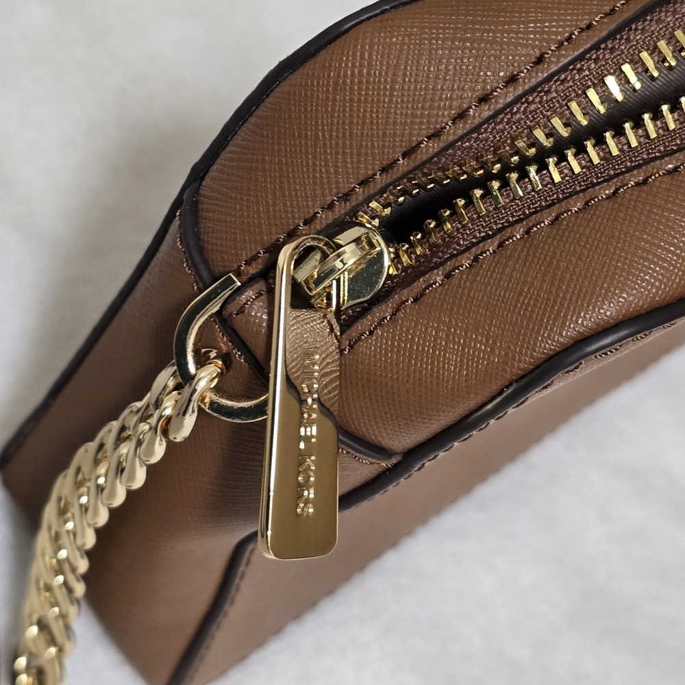 New Michael Kors Jet Set Travel Med Dome Brown Saffiano Leather Crossbody Purse‎ - Picture 4 of 16